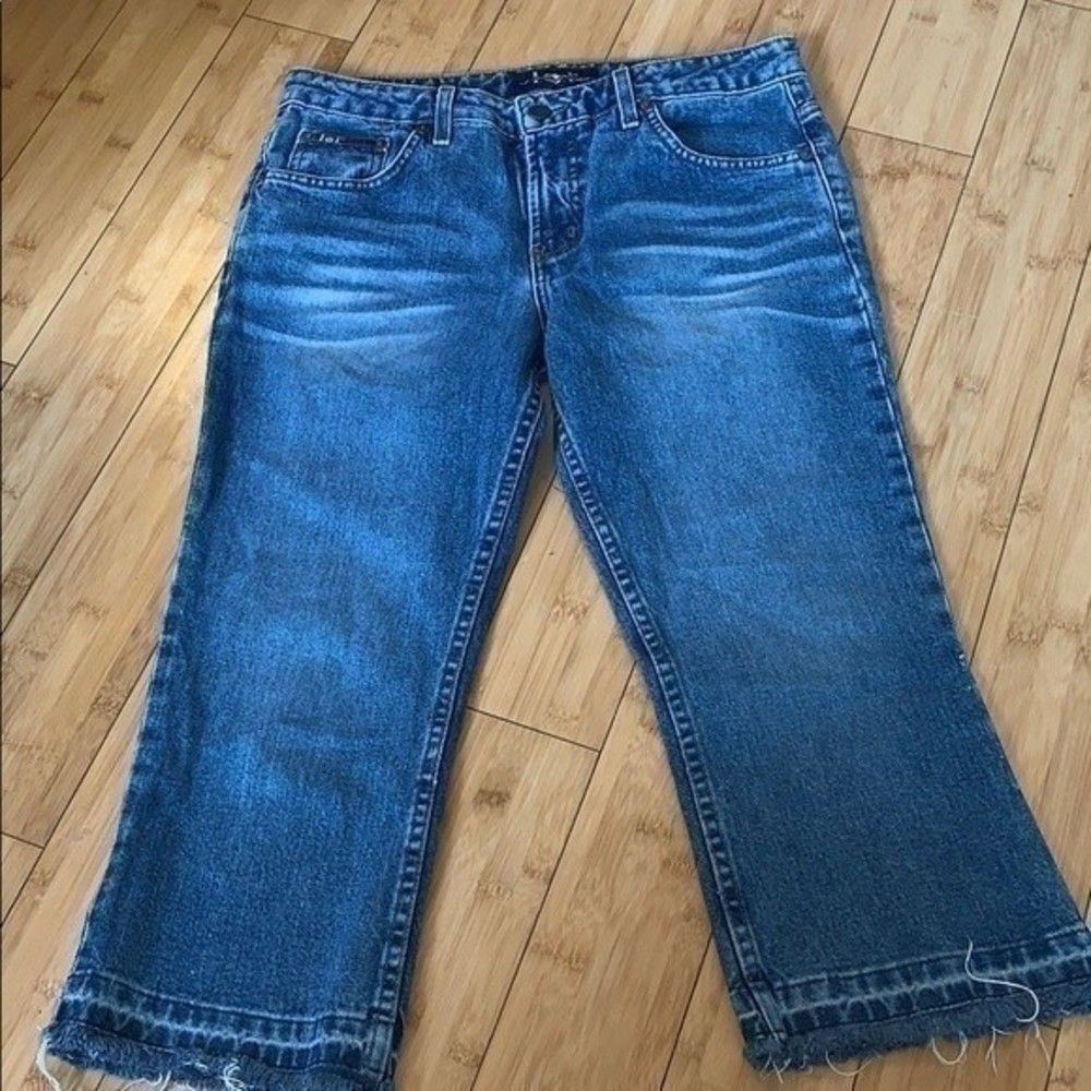 LEI vintage early 2000’s Y2K denim capris raw hem 87B7